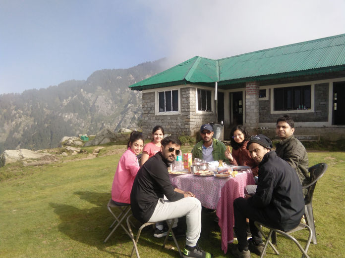 triund trek packages